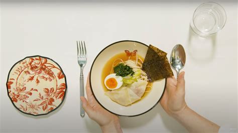 The recipe for Japanese ramen by Gucci Osteria 